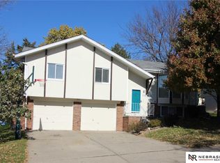 11218 Y St, Omaha, NE 68137