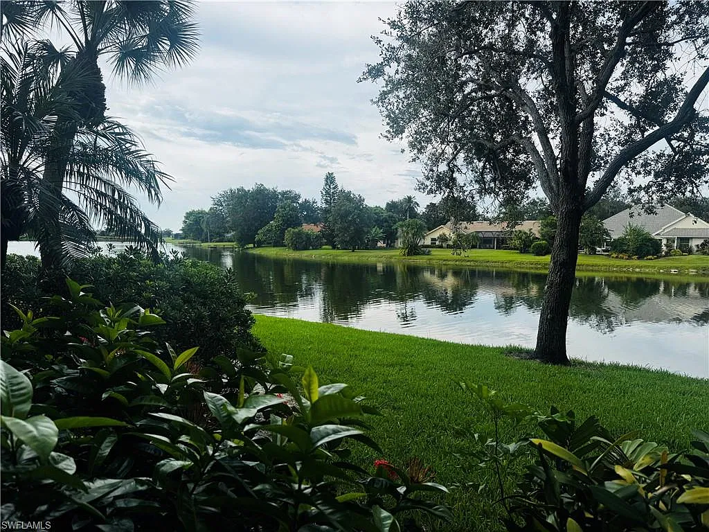 2 bed, 2.0 bath, 1373 sqft, $4,900 — Photo 2