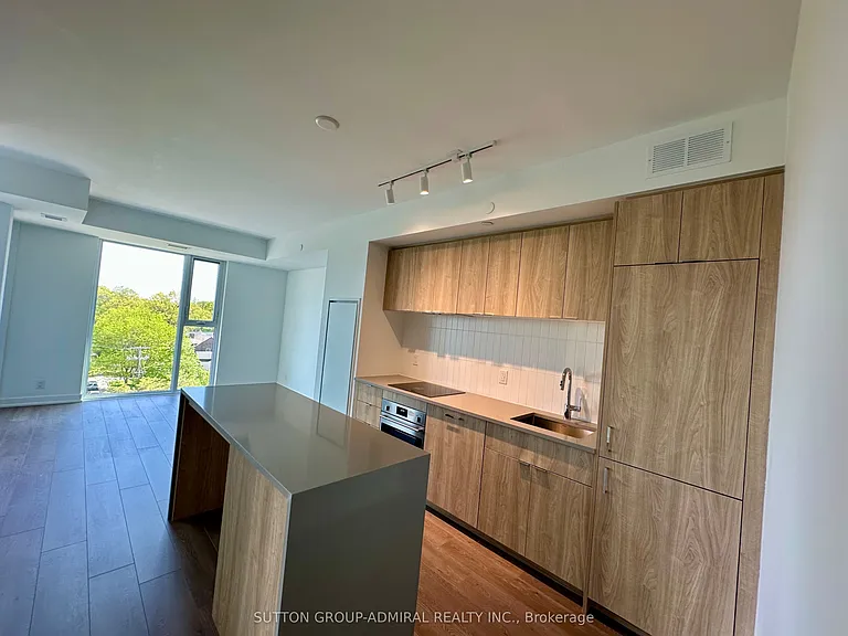 1660 Bloor St W #803 — Photo 4