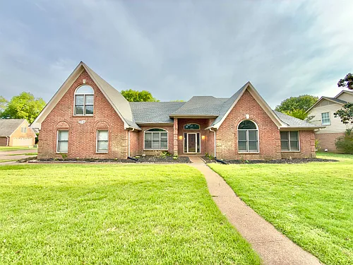 275 Home Pl Photo 1