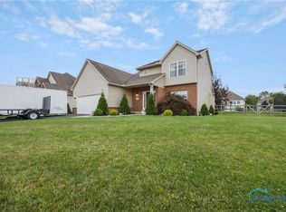 3130 Sterlingwood Ln, Perrysburg, OH 43551