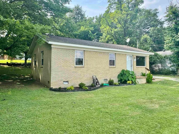 69 Hamil St, Gates, TN 38037