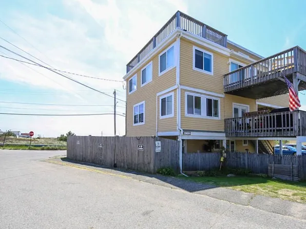 140 Railroad Ave APT 1, Salisbury, MA 01952