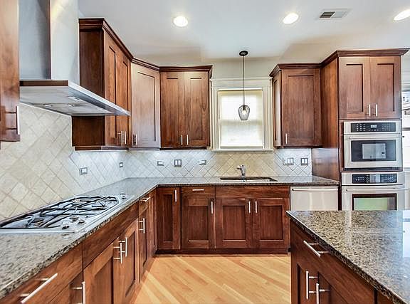 3rd image of 616 W Schubert Ave APT 3E