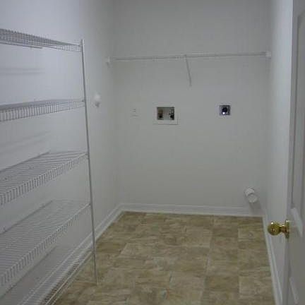 4th image of 1030 SW Versailles Ave
