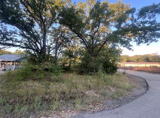 529 Randall Dr, Mabank, TX 75156