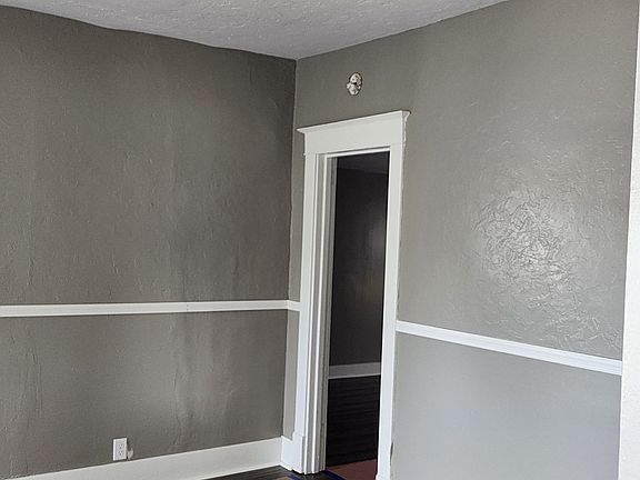 2nd image of 1101 N Indiana Ave