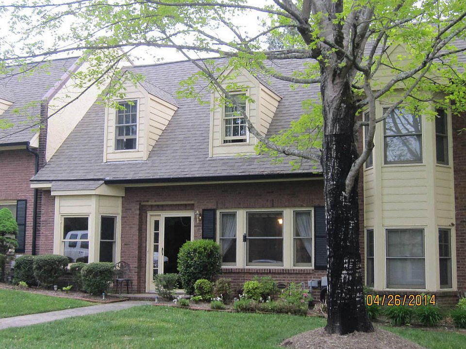 1st image of 407 Denton Ct