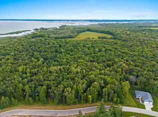 1011 S Wyndrush Dr, Suamico, WI 54173