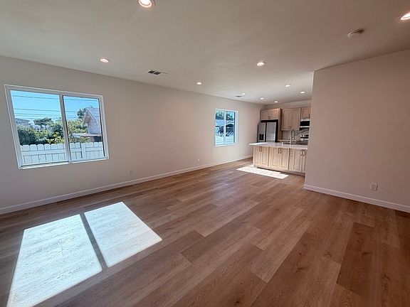 4th image of 2947-2949 Dalton Ave