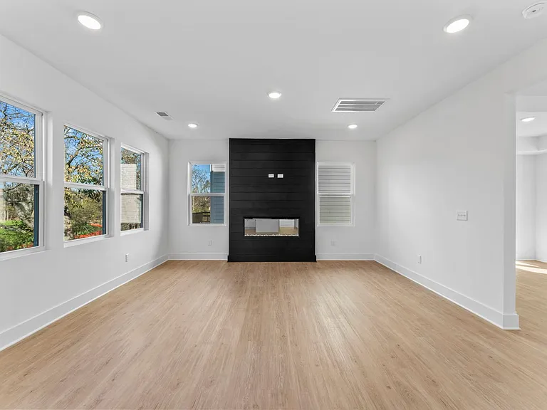 141 Rose Hannah Dr — Photo 13