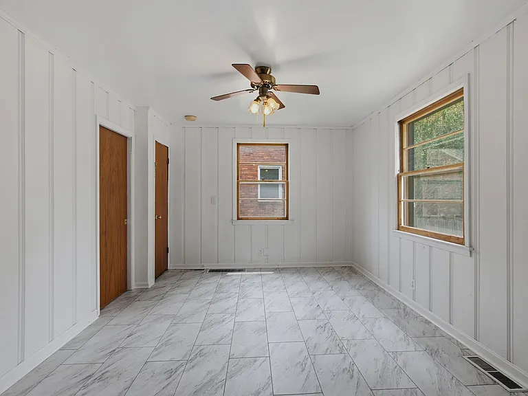 2923 Dunmore Dr — Photo 19
