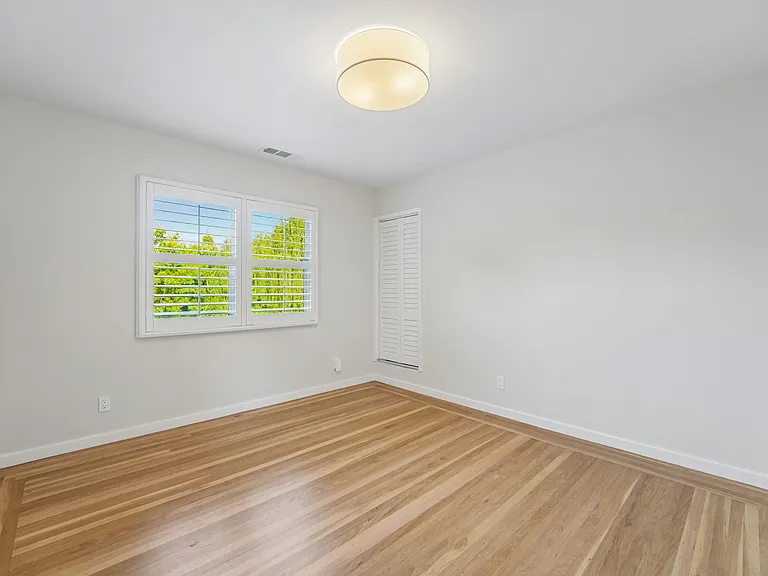 543 Liberty St — Photo 28