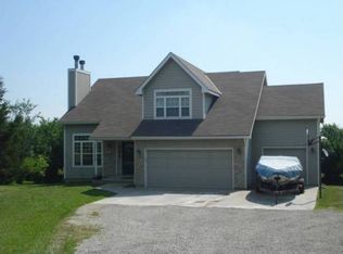 1456 E 700th Rd, Lawrence, KS 66049