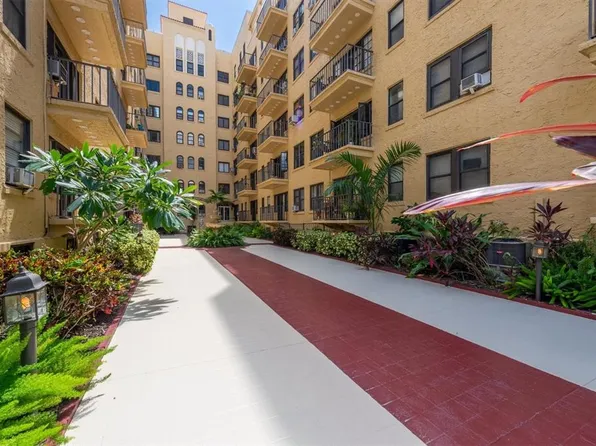 130 4th Ave N #204-206, Saint Petersburg, FL 33701