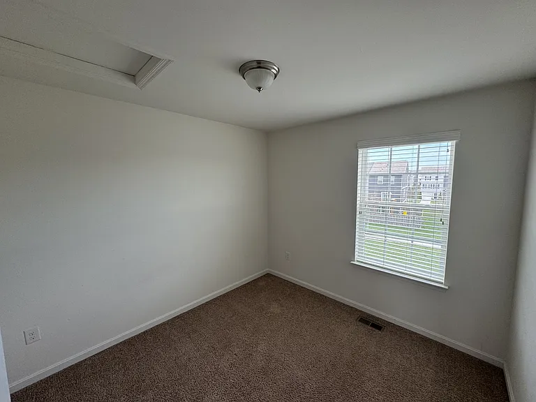 172 Drexel Ct #1 — Photo 18