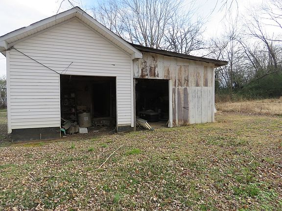 4th image of 410 Pap Johnson Cir