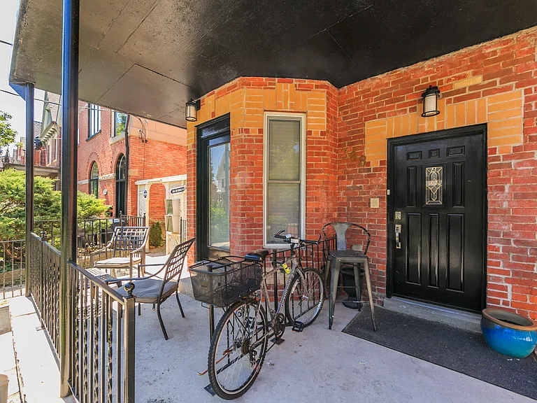 388 Manning Ave #A — Photo 22