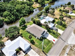 1318 Schumann Dr, Sebastian, FL 32958