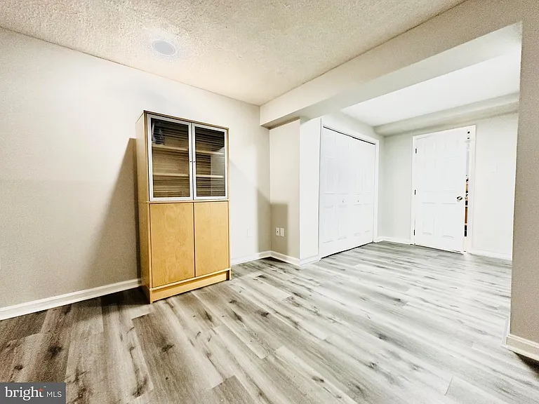 51 Chins Ct — Photo 34