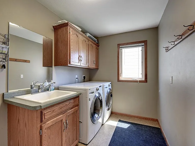 1187 Blackhawk Dr SW — Photo 31