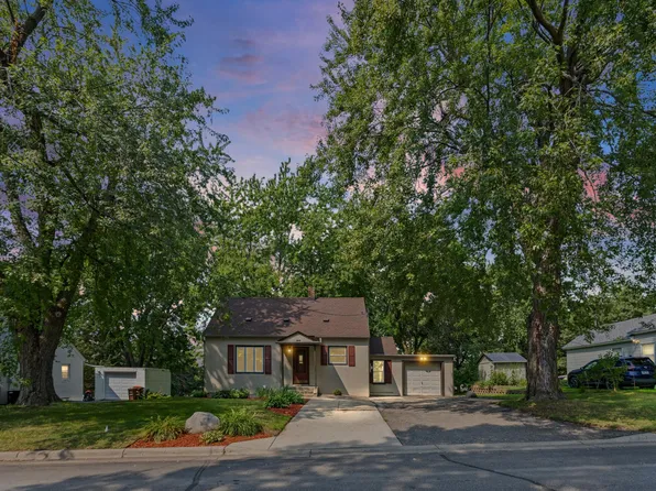 207 7th St N, Waverly, MN 55390