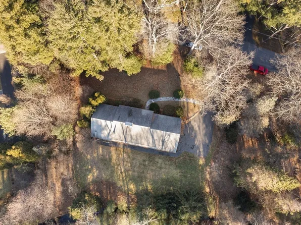 30 Radcliffe Rd, Weston, MA 02493