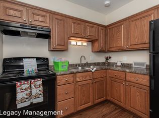 3565 Central Ave APT B, Bettendorf, IA 52722