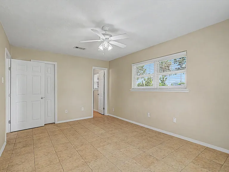 827 Pickney Ave — Photo 20