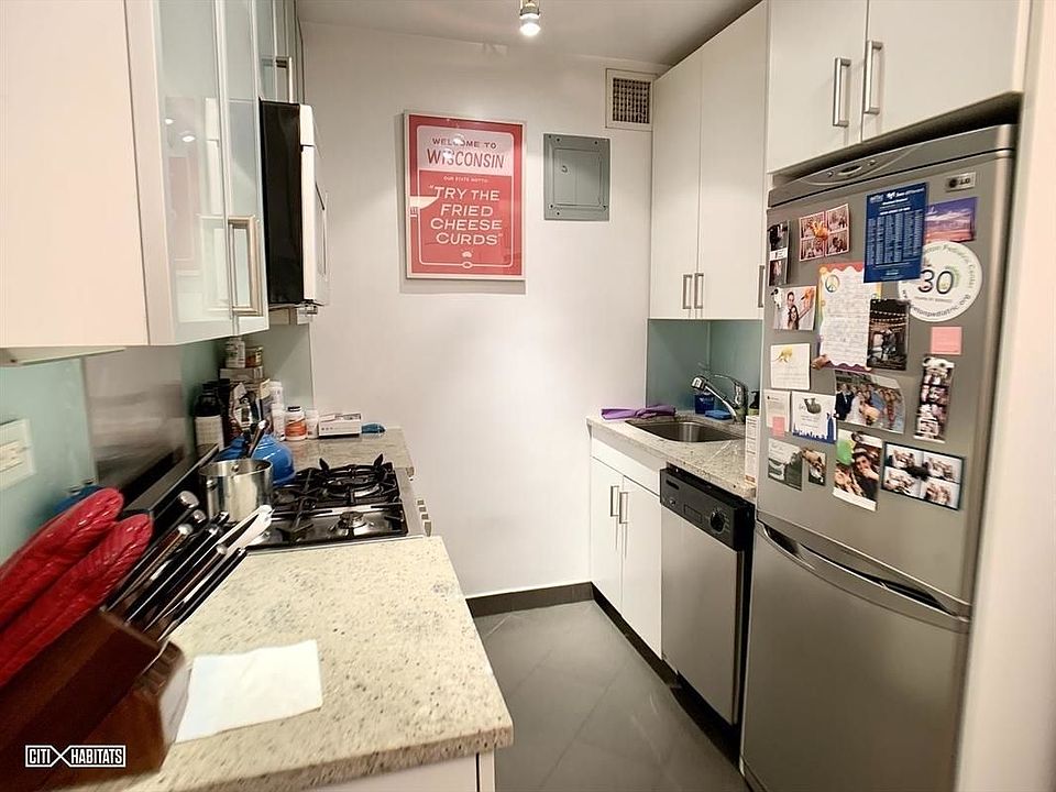 2nd image of 30 Park Ave APT 14L