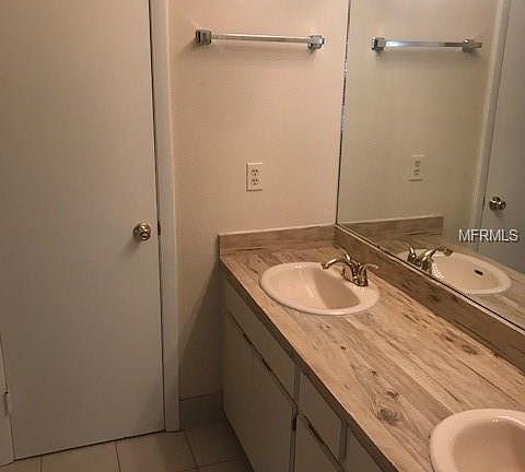 4th image of 9484 Forest Hills Cir