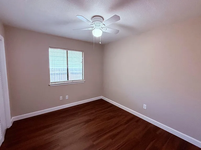 12314 Thompkins Dr — Photo 24