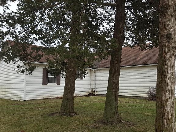 2nd image of 3228 Deer Run Ave