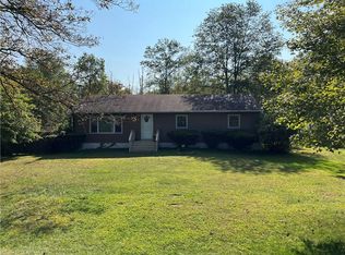 320 Petticoat Ln, Bloomingburg, NY 12721