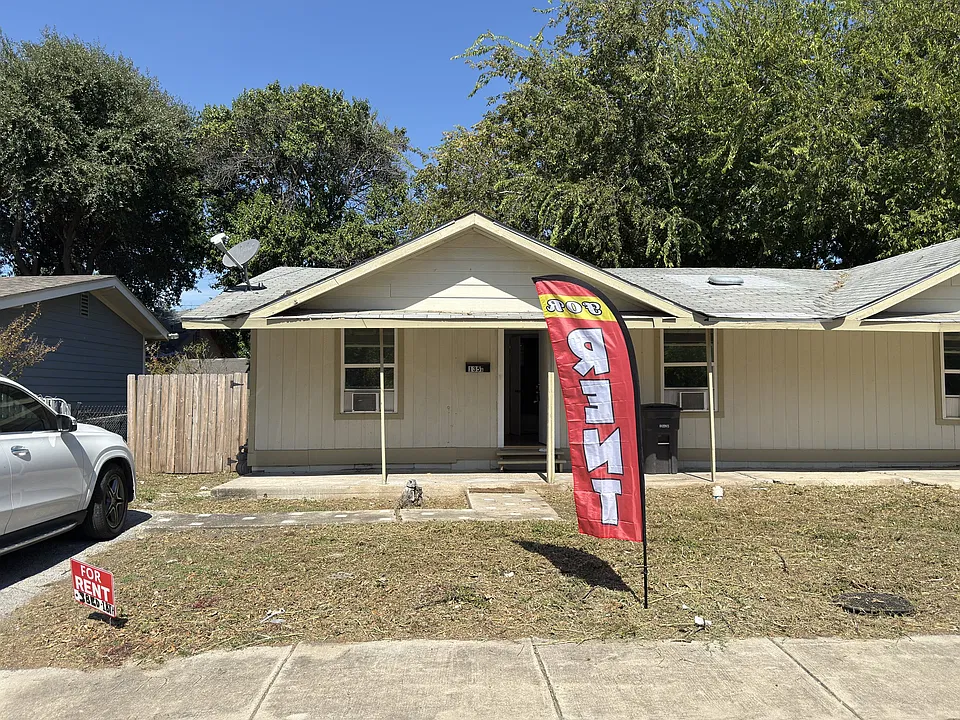 135 E Burcham Ave #A