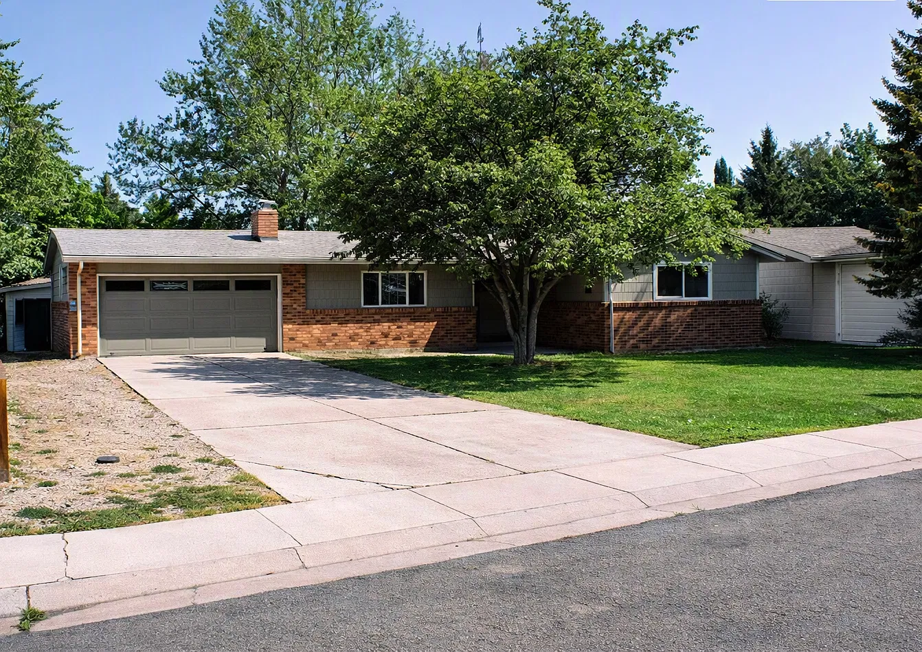 2 bed, 1.5 bath, 1157 sqft, $2,100 — Photo 1