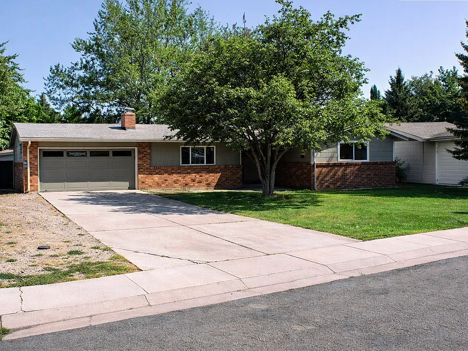 5880 W Targee St