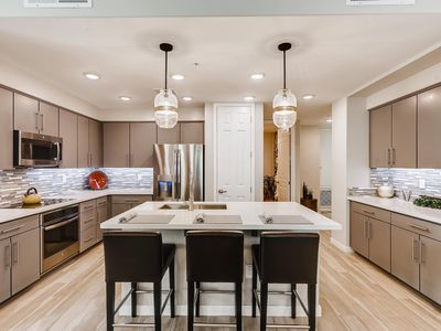 250 W Queen Creek Rd APT 145, Chandler, AZ, 85248