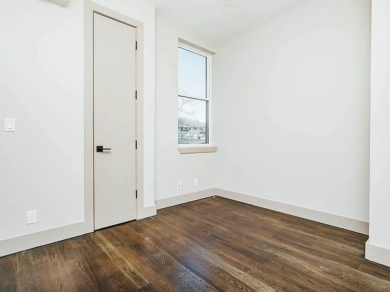 83 Stanhope St #4B — Photo 10
