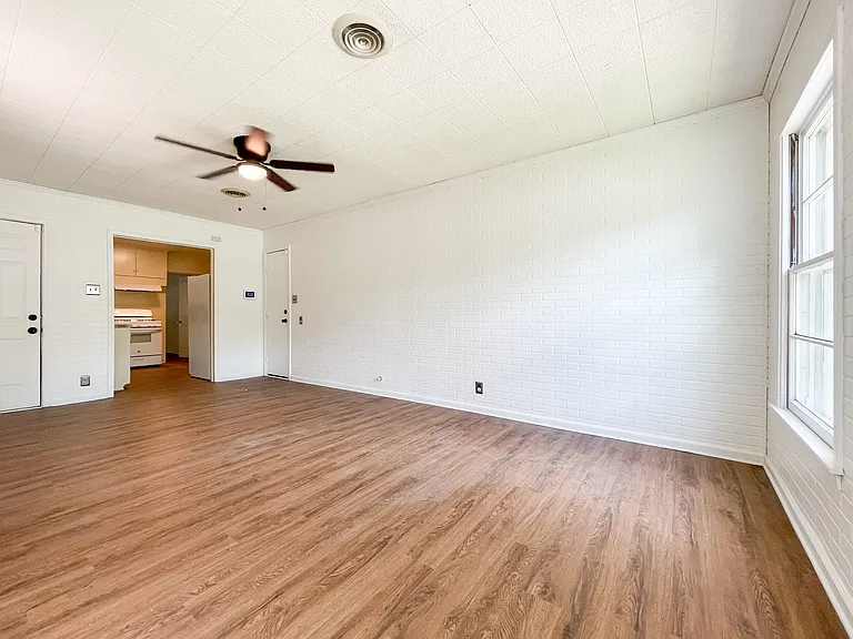 4500 Anlo St — Photo 11