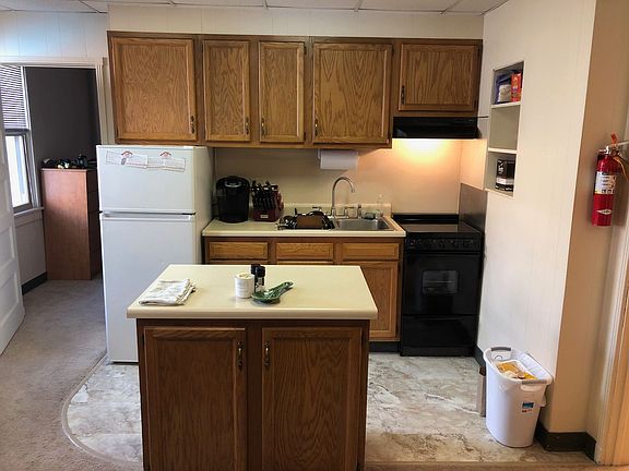2nd image of 113 S Fraser St #3