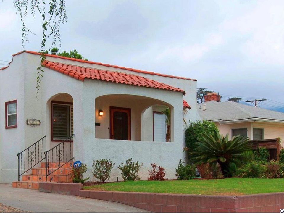 1st image of 1923 Casa Grande St