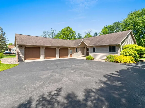 2949 Packerland Dr, Green Bay, WI 54313