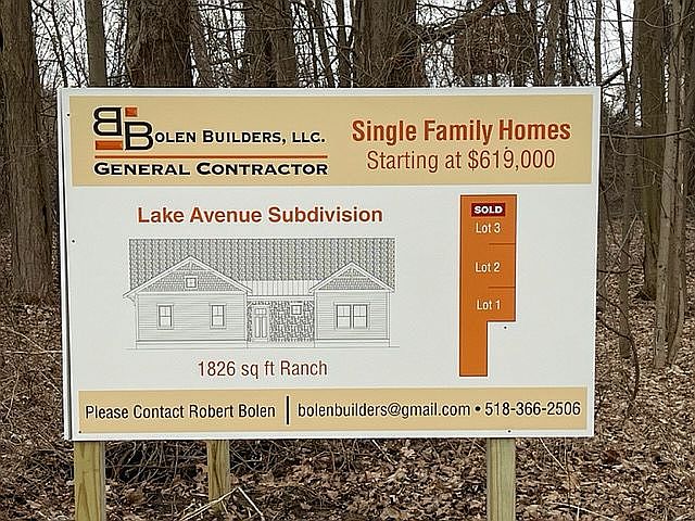 1st image of 372 Lake Ave