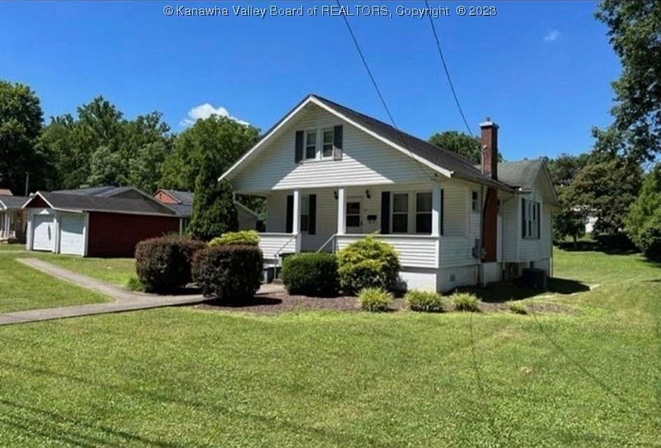 1st image of 817 Poplar St
