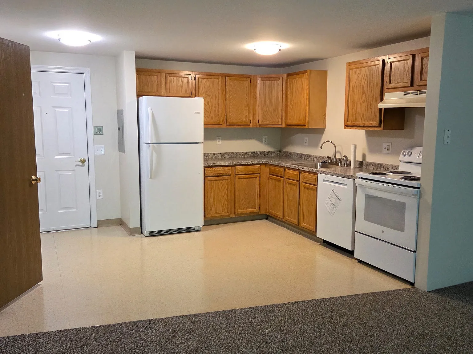 2 bed, 1100 sqft, $2,400 — Photo 1