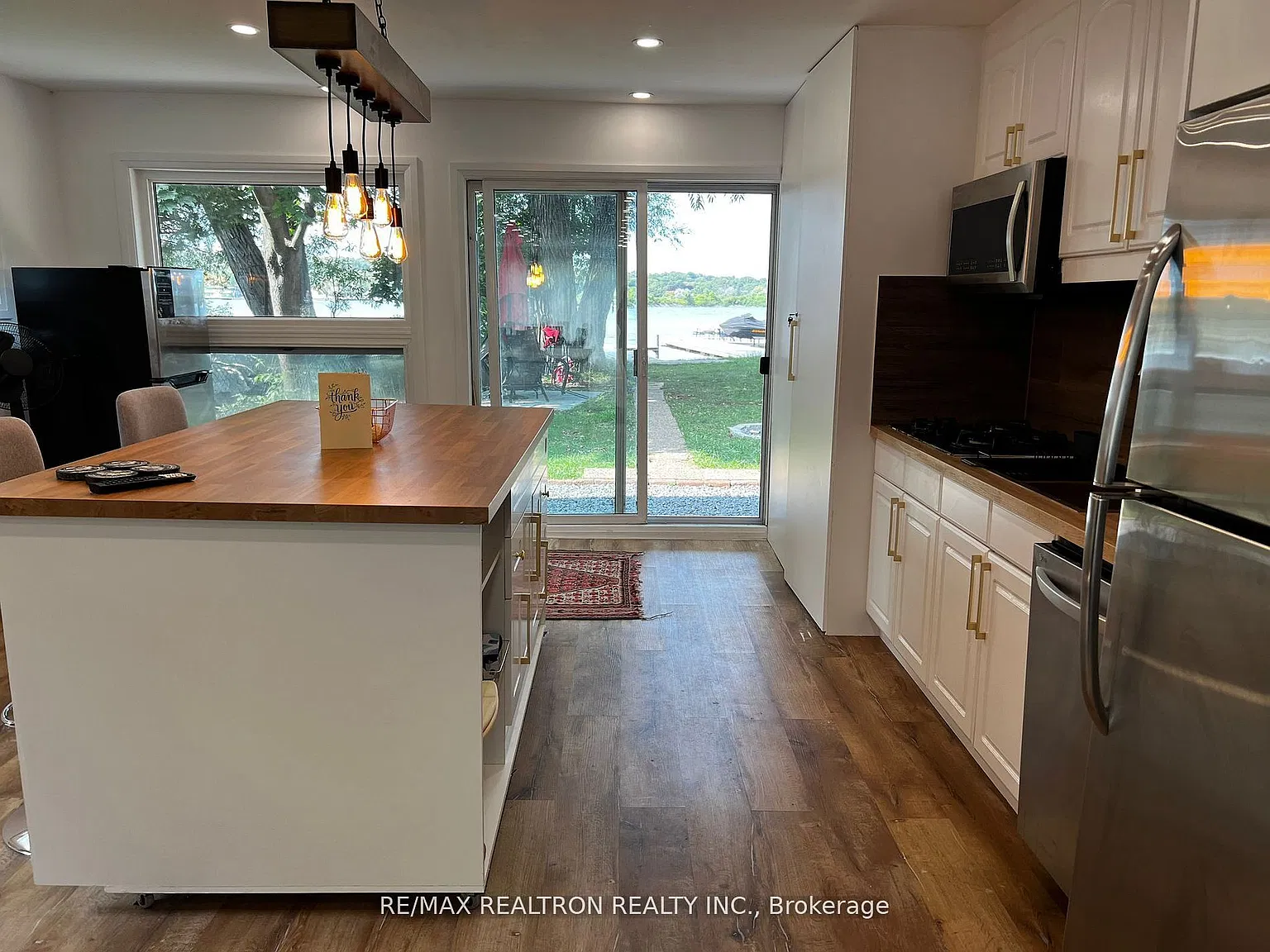 3 bed, $2,950 — Photo 3