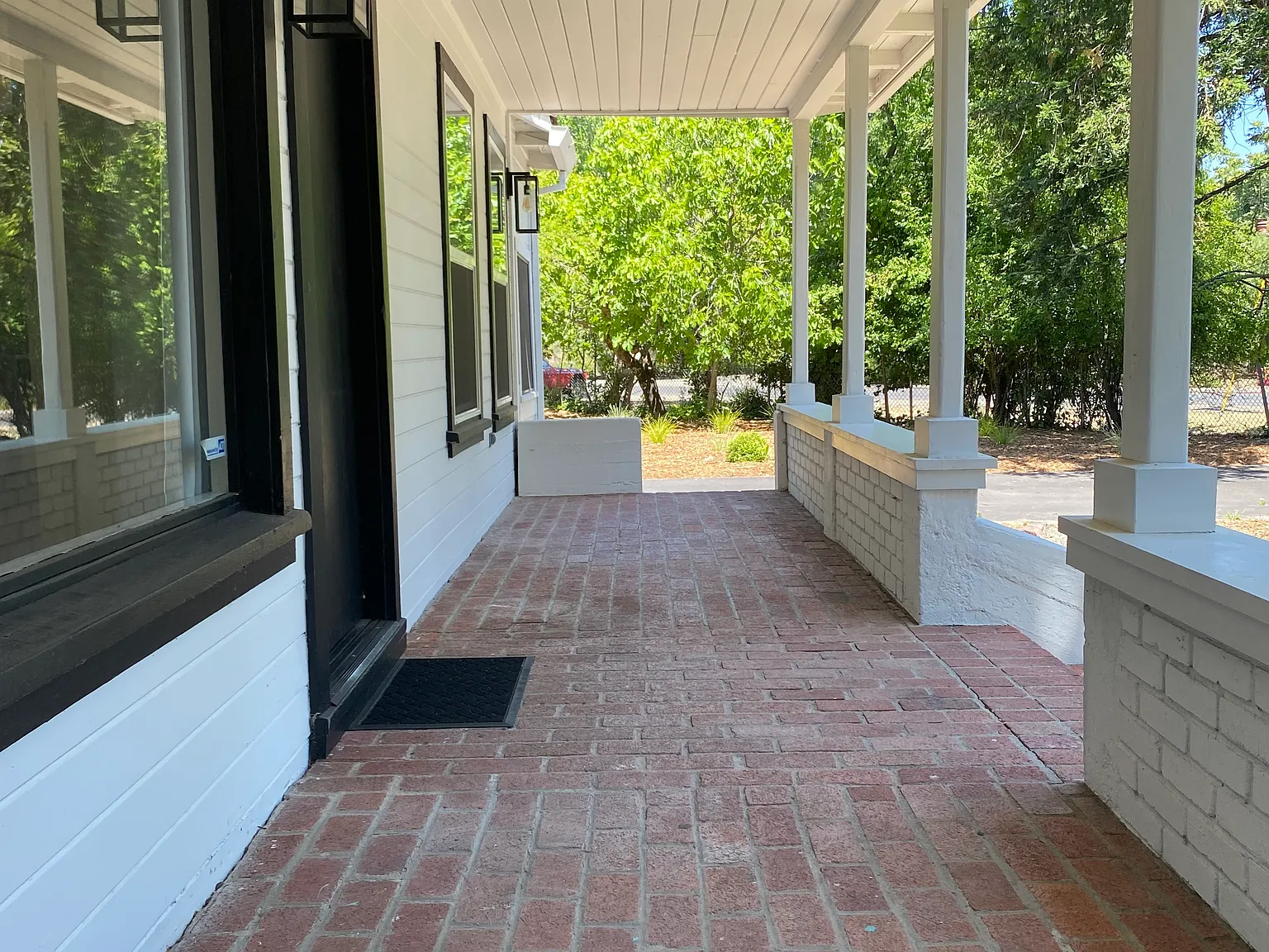 2 bed, 1112 sqft, $3,400 — Photo 3