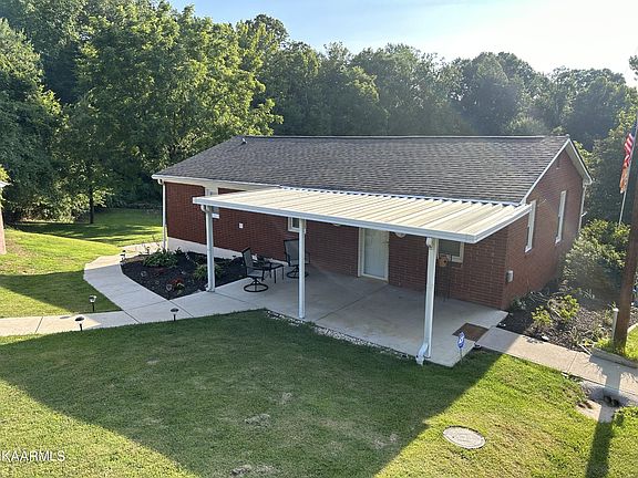 2nd image of 7019 Hurst Ln