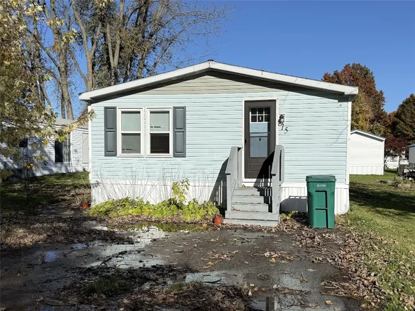 15 Woodside Dr, Mc Kean, PA 16426